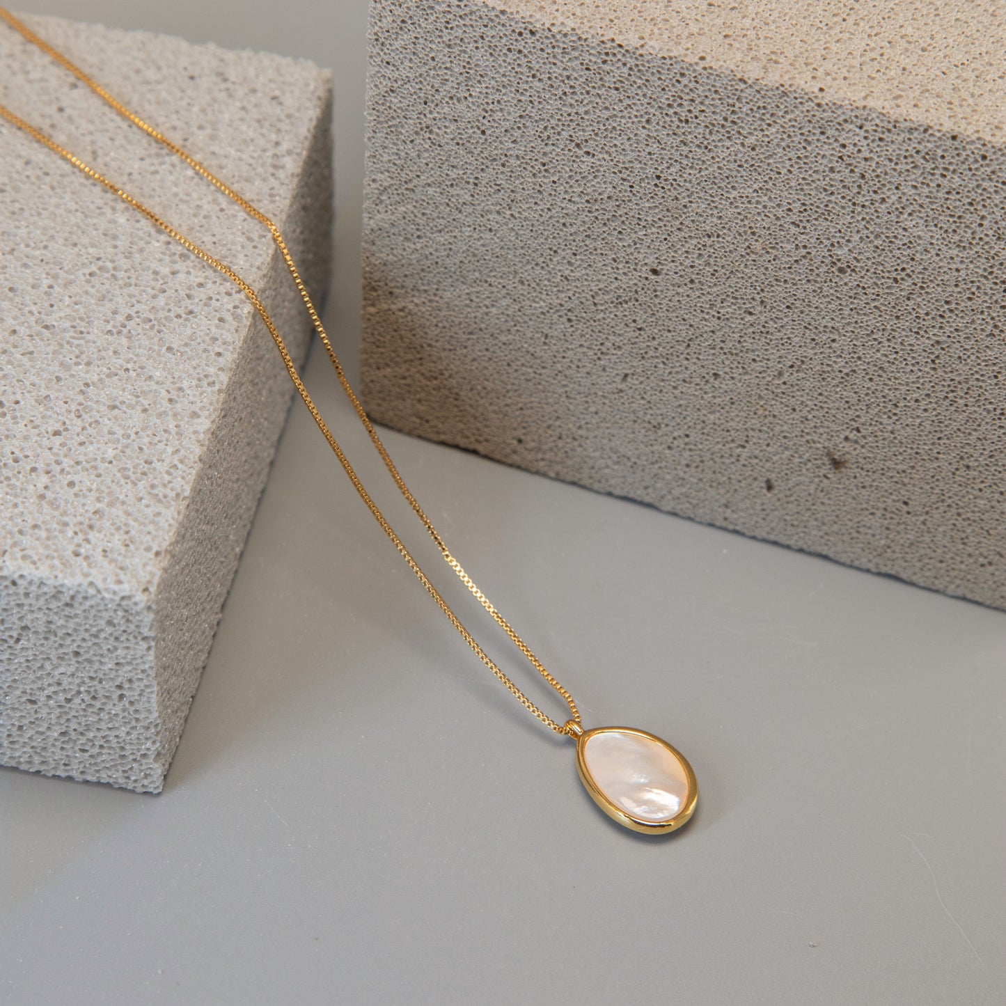 Mother-of-pearl Necklace