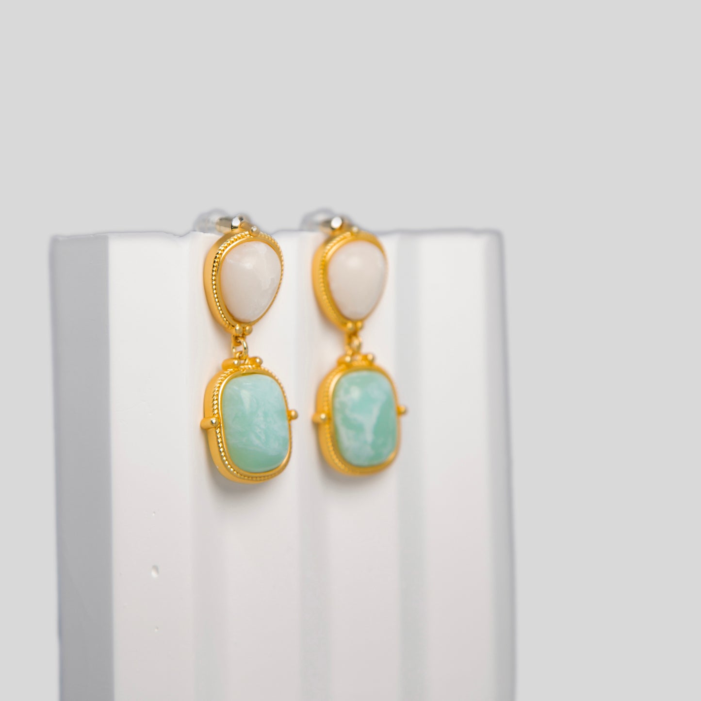 Retro Stone Earrings