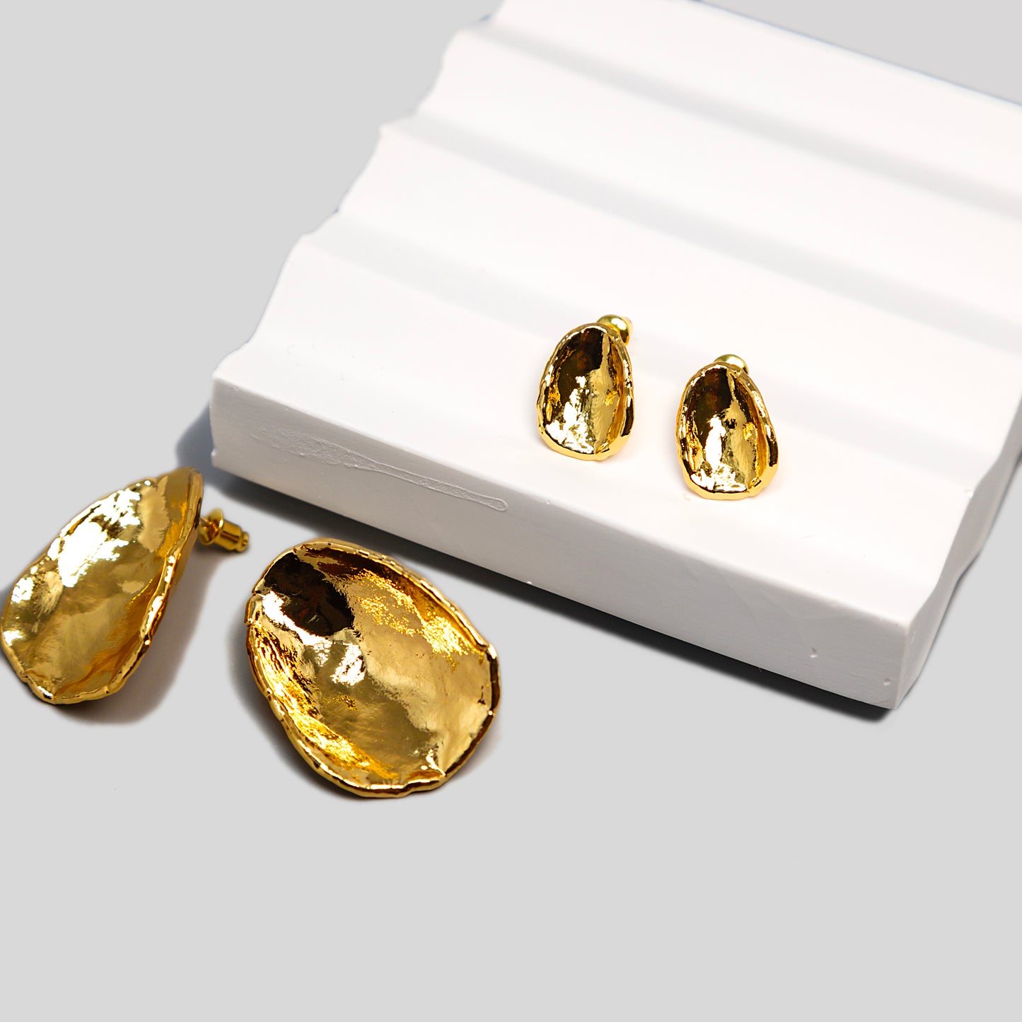 Flaky Texture Earrings