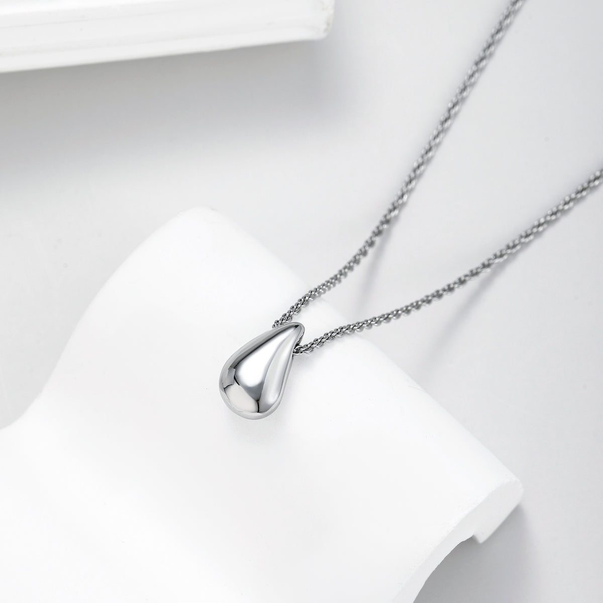 Teardrop Pendant Necklace